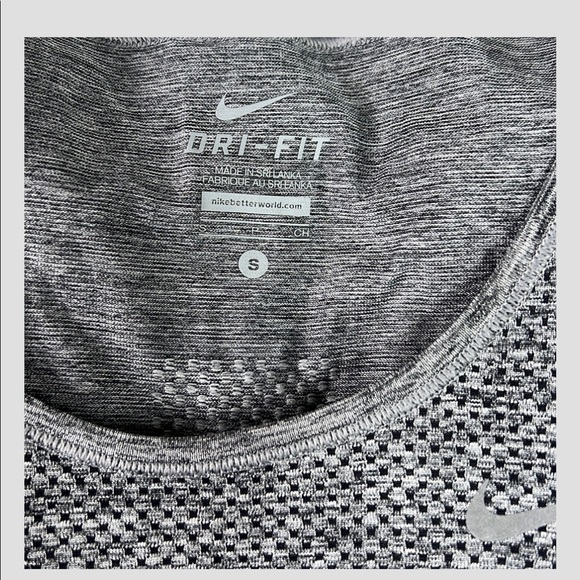 Nike short sleeve top - Picture 8 of 8